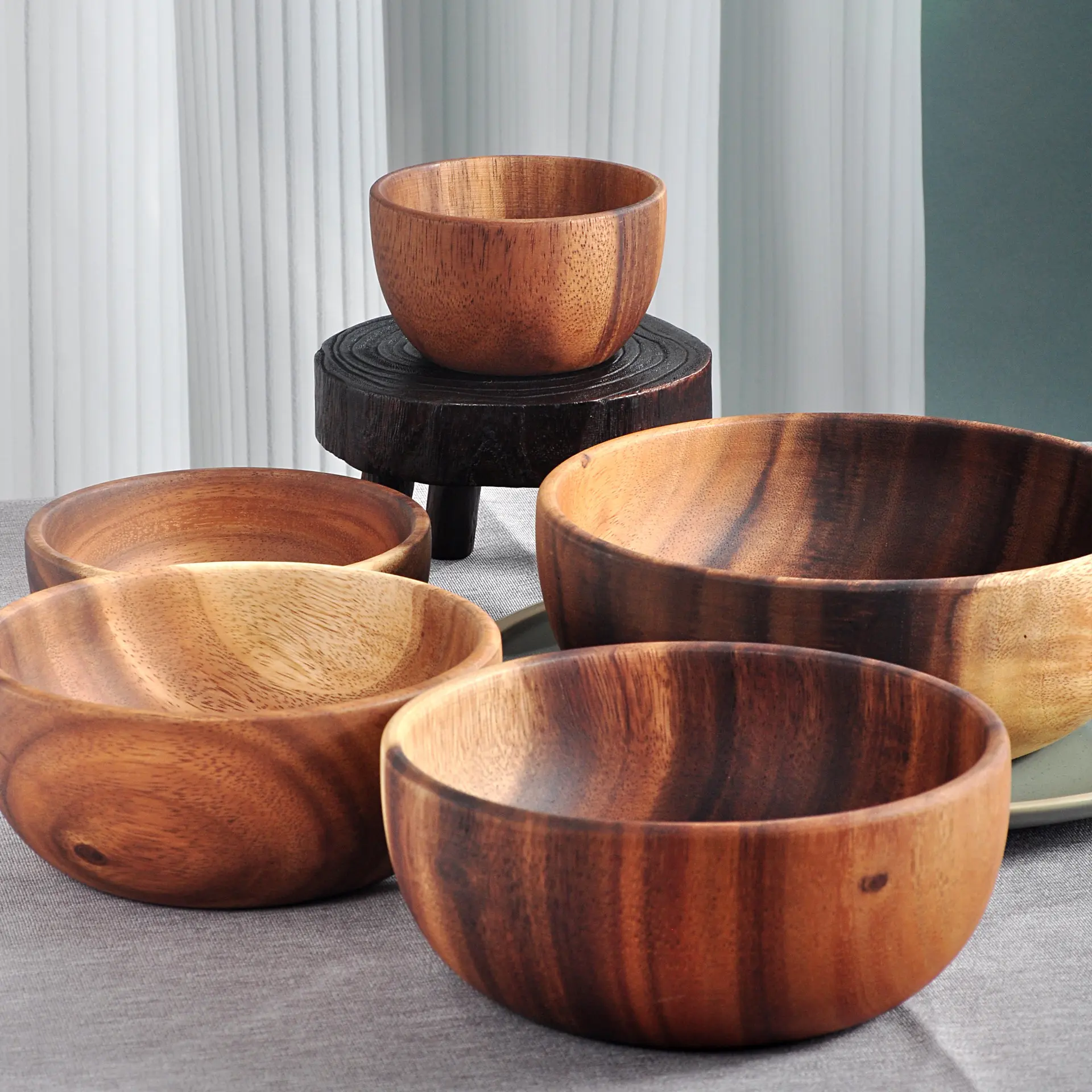 Japanese Retro Wooden Salad Bowl Heat-resistant Wooden Bowl Suitable Decorating Kitchen Utensils with Fruit Vegetable Ice Cream