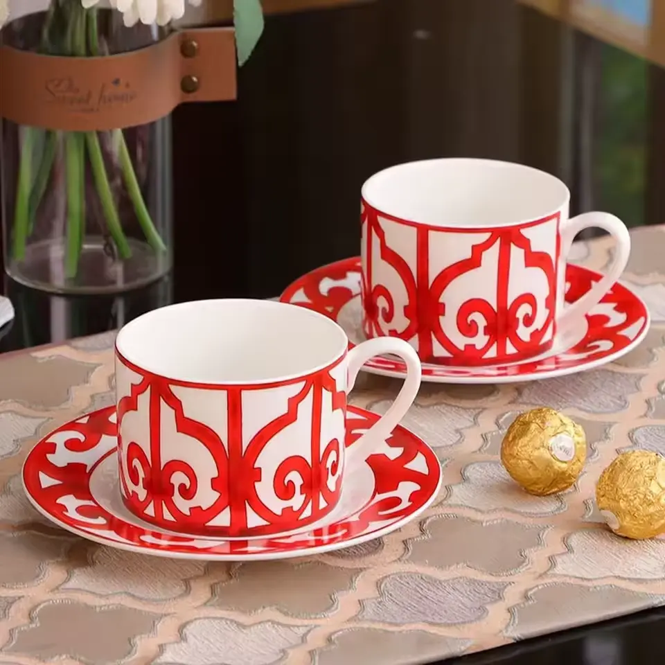 European Retro Light Luxury Ceramic Coffee Cup Home Bone China Cup And Saucer Set English Afternoon Tea Creative Teacup Cup Gift
