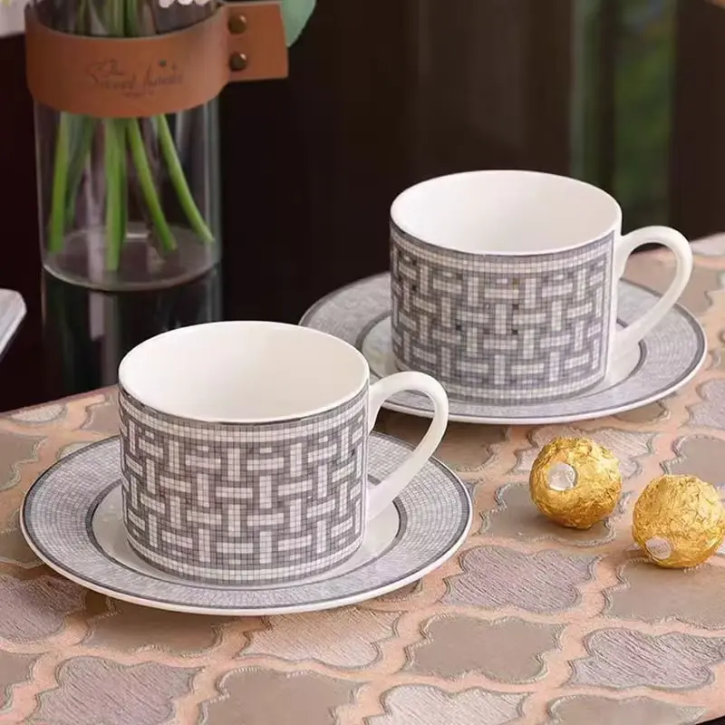 European Retro Light Luxury Ceramic Coffee Cup Home Bone China Cup And Saucer Set English Afternoon Tea Creative Teacup Cup Gift