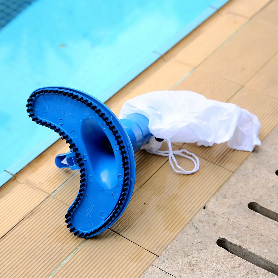 Professional Pool Vacuum Cleaning Tool with Brush Bag Portable Pool Vacuum Jet Underwater Cleaner Hot Spring Cleaning Brush
