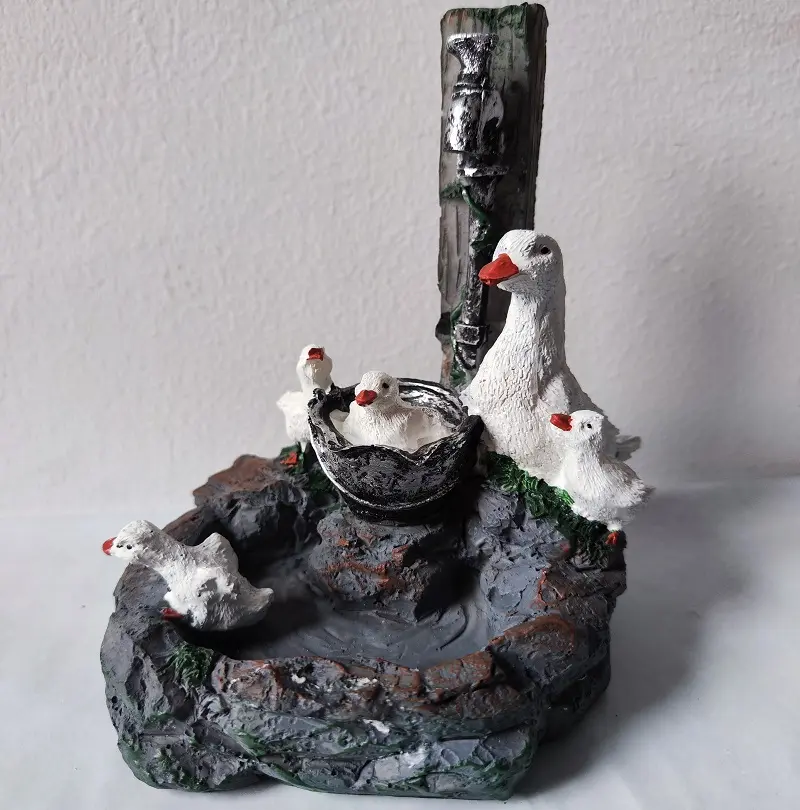 Squirrel Duck Sculpture Garden Garden Home Decoration Resin Decoration Pool Fountain Landscape Statue Forest Garden Decoration