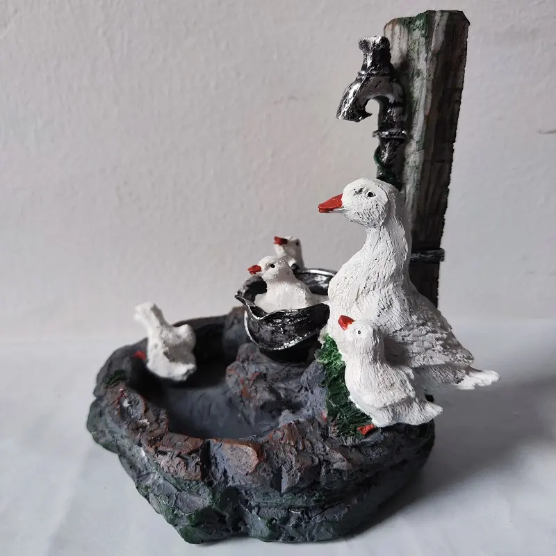 Squirrel Duck Sculpture Garden Garden Home Decoration Resin Decoration Pool Fountain Landscape Statue Forest Garden Decoration