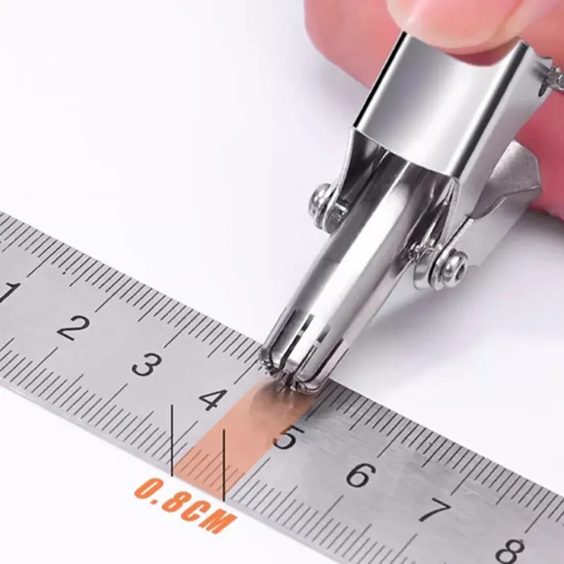 Mute Nose Hair Trimmer Stainless Steel Manual Trimmer Suitable For Nose Hair Razor Washable Portable Nose Hair Trimmer