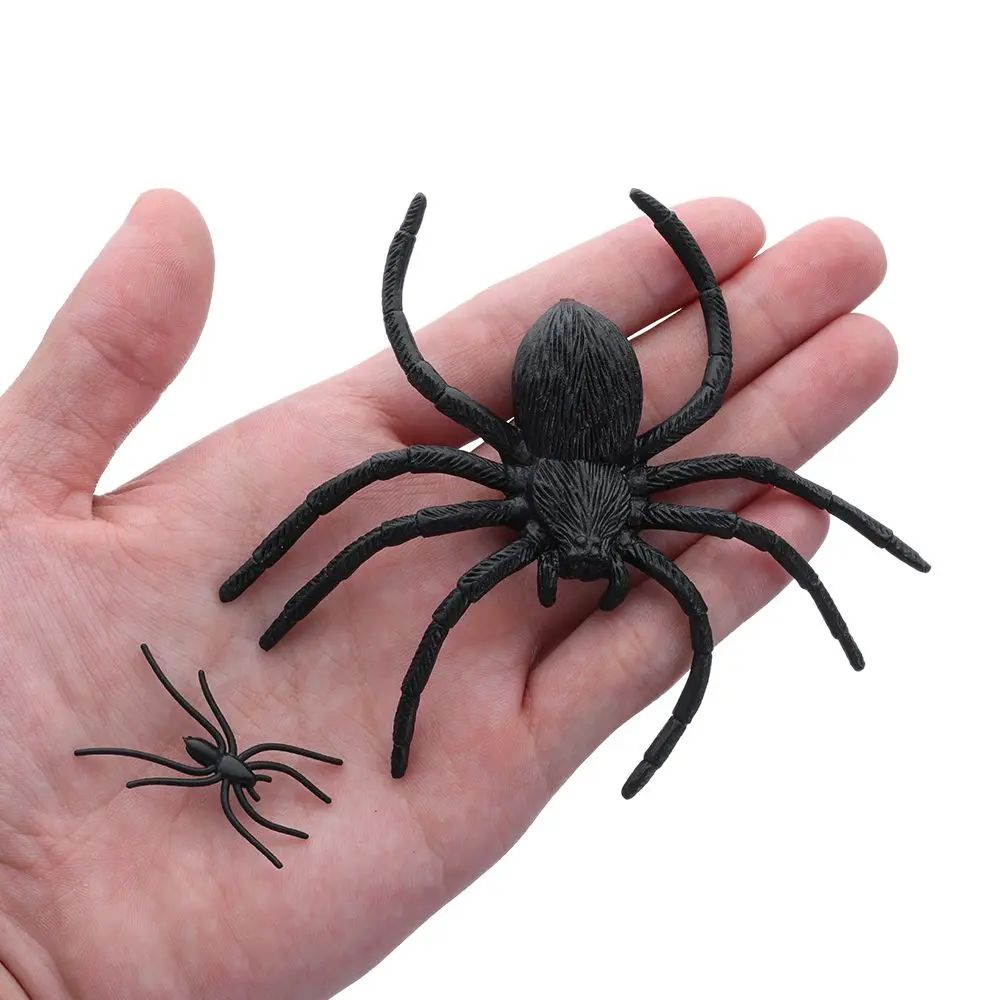 20Pcs/Pack Children Halloween Novelty Toy Decorative Spiders Plastic Fake Spider Haunted House Prop Prank Toys