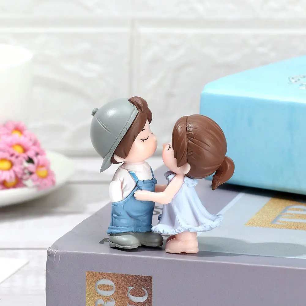 2pcs/pair Cute Lovers Sweet Dance Couple Figurines Miniature Craft Ornament Fairy Garden Decor Home Wedding Decoration