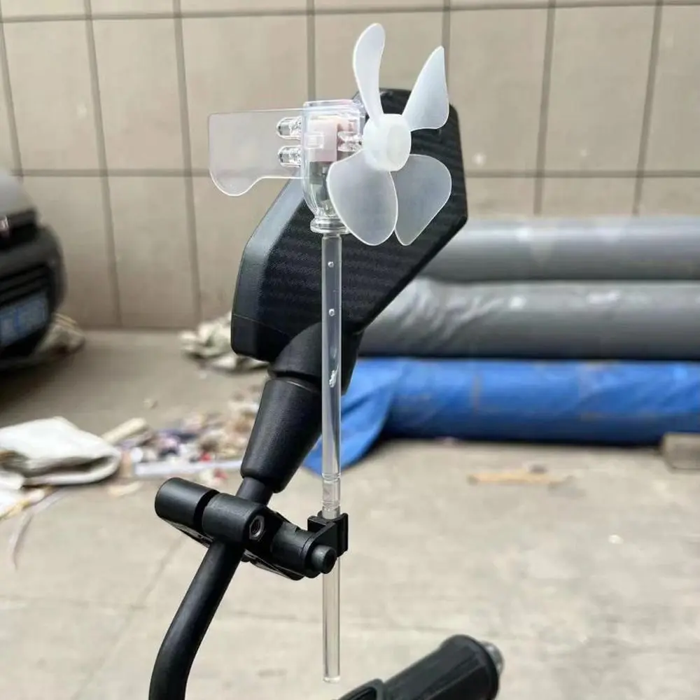 Small Windmill Car Decorations Wind Power Generation Mini Windmill LED Light Safe Riding Warning Effect