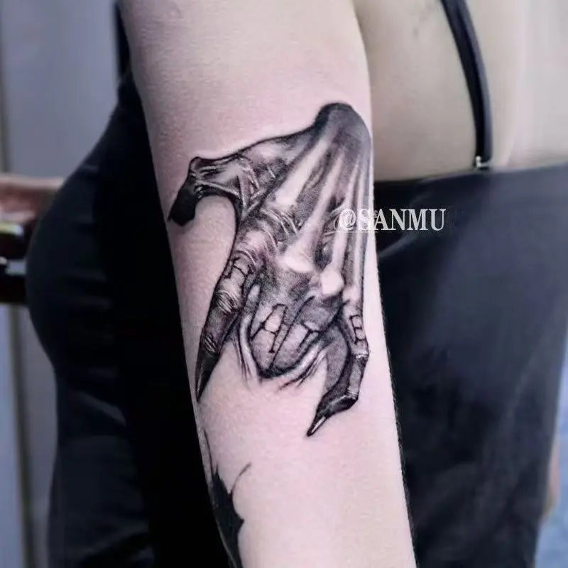 Dark Demon Hand Herbal Juice Tattoo Stickers Arm Waterproof Temporary Cool Fake Tattoo Lasting Semi-permanent Men Women Tatuajes