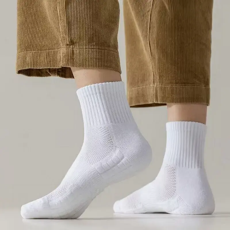 Men's Sports Socks Mesh Breathable Deodorant Massage Stockings Black and White Low Top Socks Basketball Soccer Cycling Socks