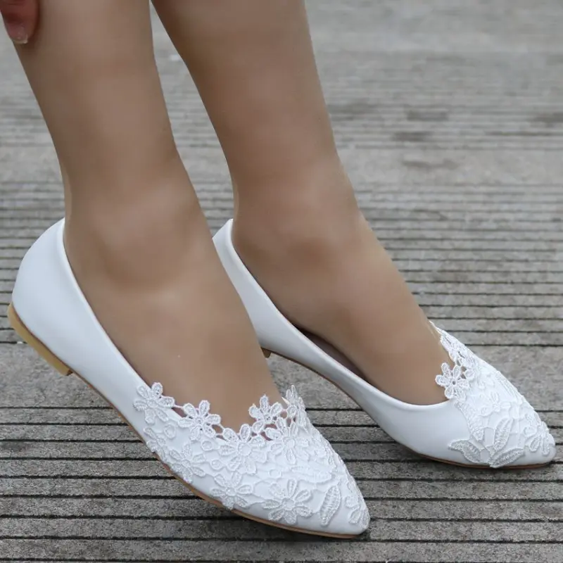 XIHAHA Large Size Flat Lace Wedding Shoes Pointed Toe Casual Flat Fashion White Lace Bridesmaid Shoe Lightweight White Shoes