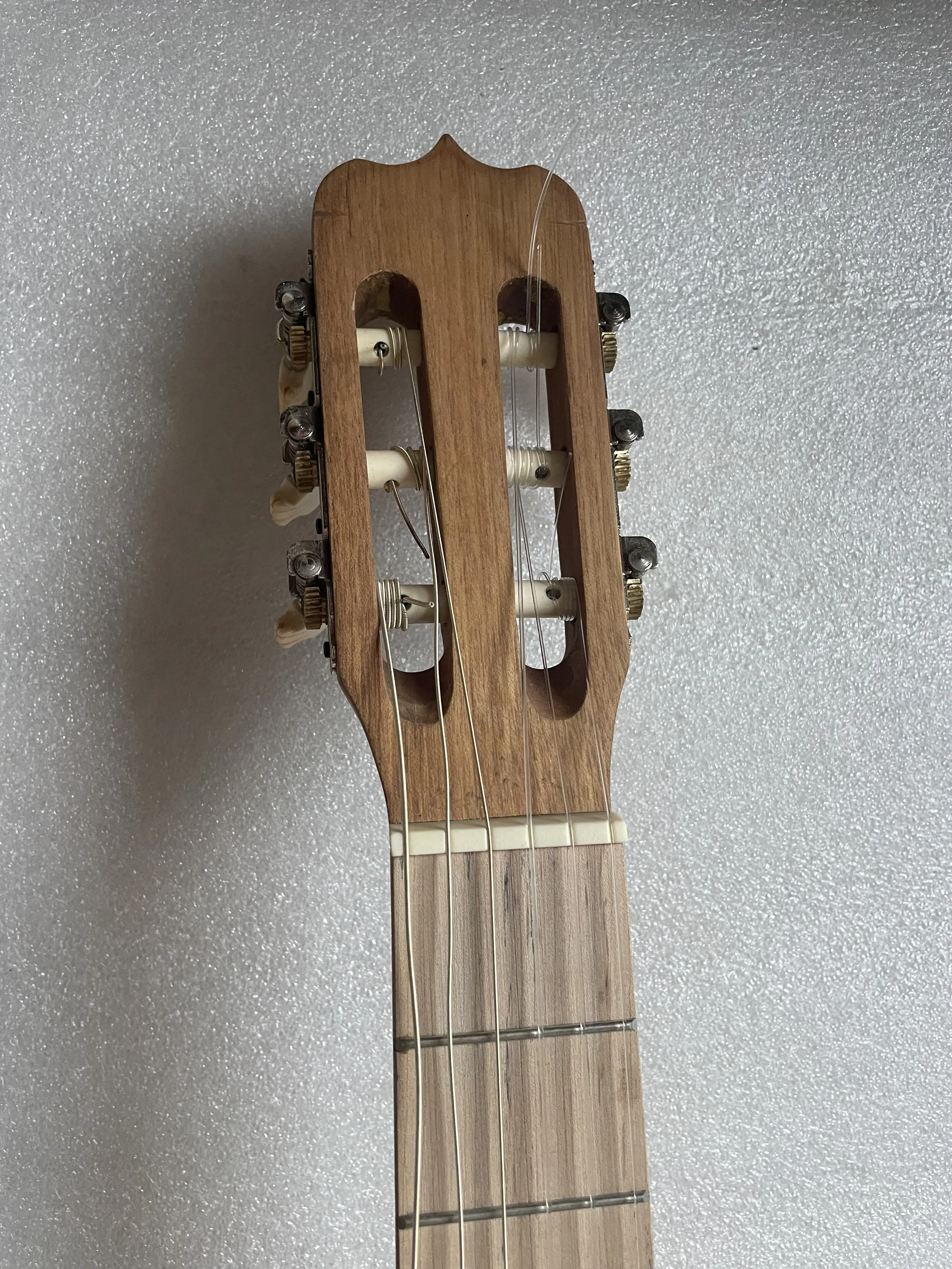 stock slat defective,39"original acoustic guitar 39 inches plywood classcial guitar student beginner classic guitar