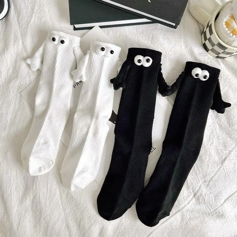 Fashion Funny Creative Magnetic Attraction Hands Black White Cartoon Eyes Couples Socks 1 Pair Club Celebrity Couple Socks Ins