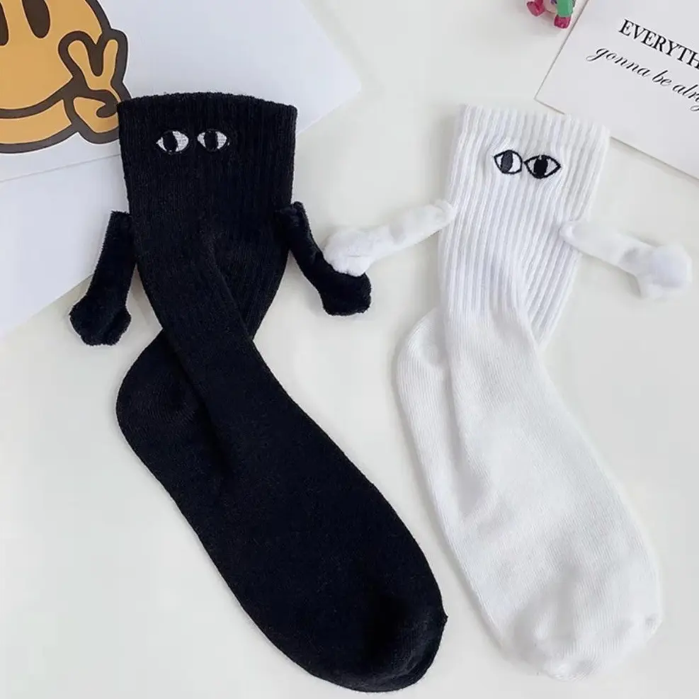 Fashion Funny Creative Magnetic Attraction Hands Black White Cartoon Eyes Couples Socks 1 Pair Club Celebrity Couple Socks Ins