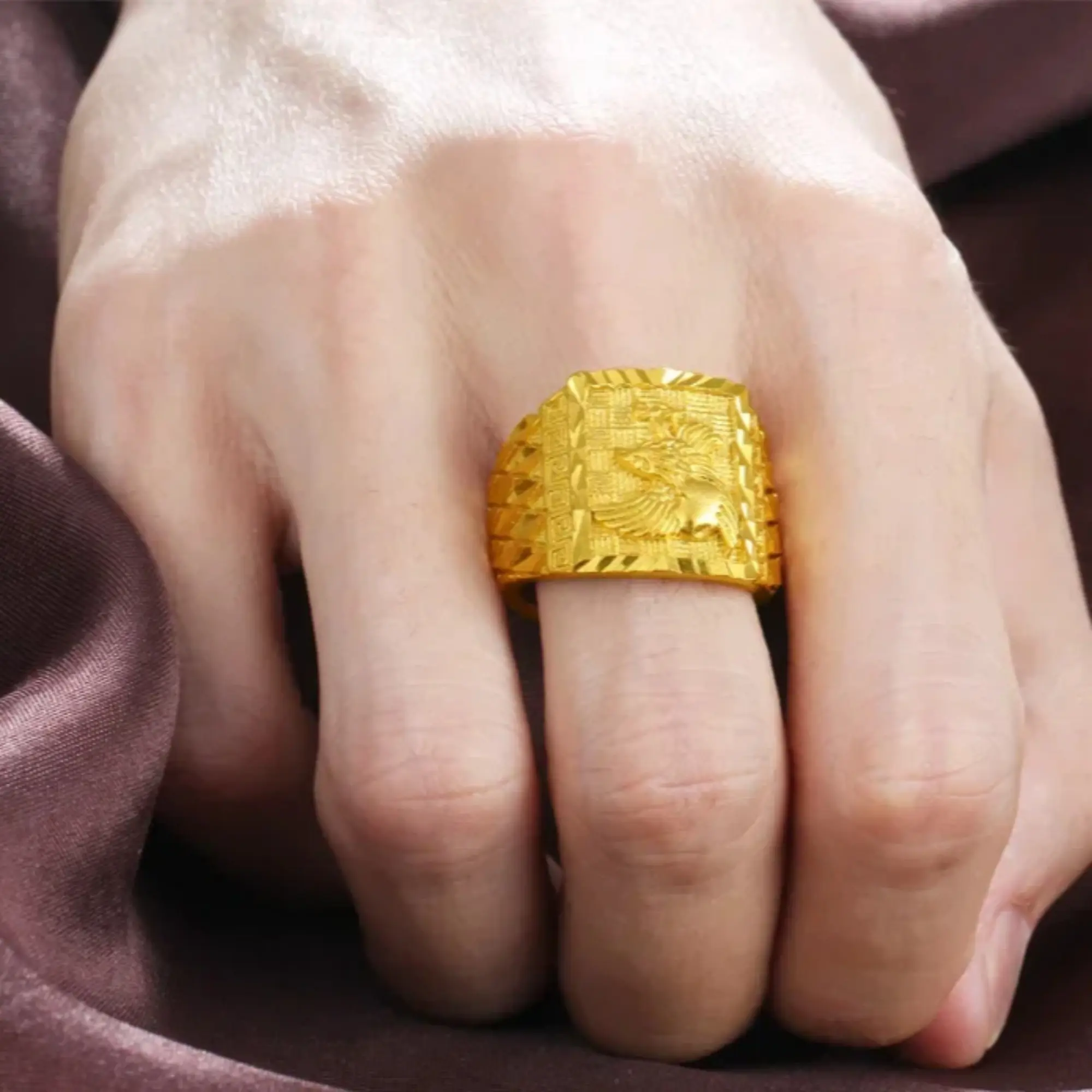 Exquisite Gold Color Eagle Ring for men brother Father women Jewelry open Engagement Wedding Finger Rings Not Fade