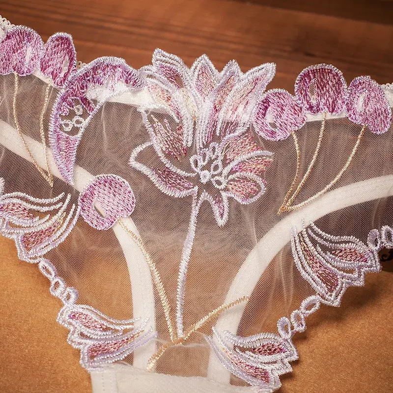 Sexy Lace Floral Thong Ladies Panties Embroidered Mesh Yarn Perspective Young Women Girls Underwear Hot T Pants G-String Thongs