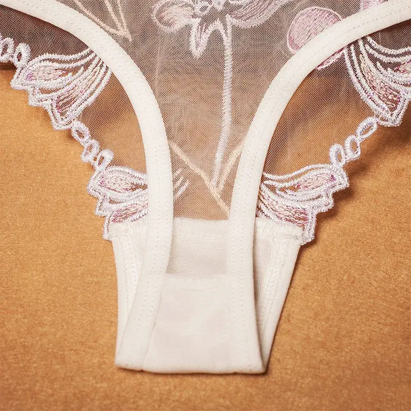 Sexy Lace Floral Thong Ladies Panties Embroidered Mesh Yarn Perspective Young Women Girls Underwear Hot T Pants G-String Thongs