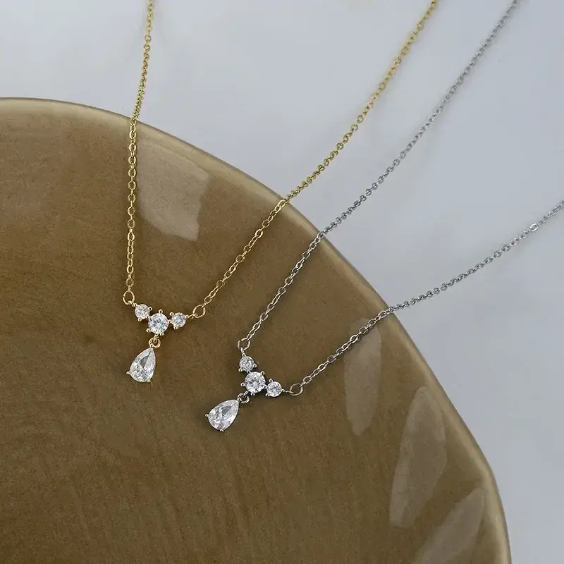 Zircon Temperament Collarbone Chain Female Niche Design Water-drop Pendant Necklace Ins Style Necklaces for Women Wedding Gift