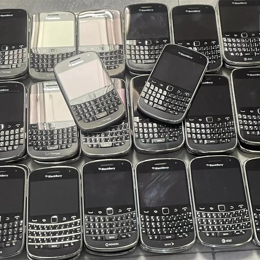 Blackberry 9930 Original Unlocked 9930 / 9900 Random Shipment bold Qwerty keypad 2G/3G network 2.8" touch screen WiFi phone