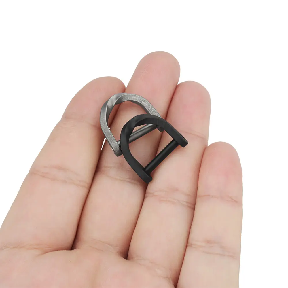 Horseshoe Buckle Titanium Alloy Buckle Multi-function D Shape Keychain Outdoor Tool EDC