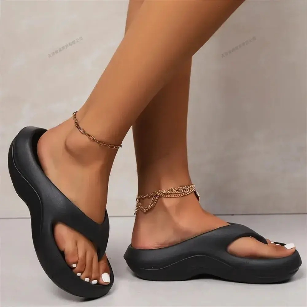 Pillow Slides for Women Women Stylish EVA Flip-Flops Anti-slip Cloud Slippers for Beach Summer Casual Wear Beach Shoes