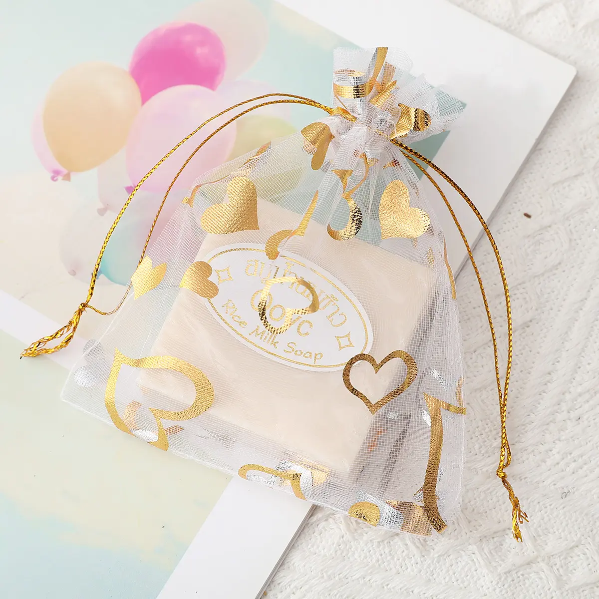 ​20/50pcs/lot Drawstring Organza Gift Bag Hot Gold Color heart Print Pouches Wedding Christmas Party Candy Jewelry Packing