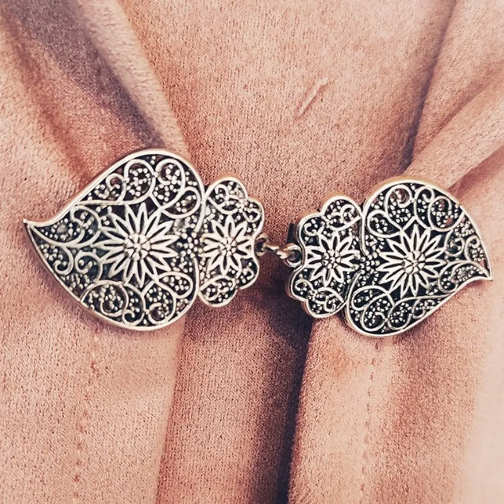 1 Piece Vintage Sweater Swirl Clip Cape Cloak Fasteners for Dress Shirt Cardigan Shawl Collar Clasp Back Cinch Clip for Clothing