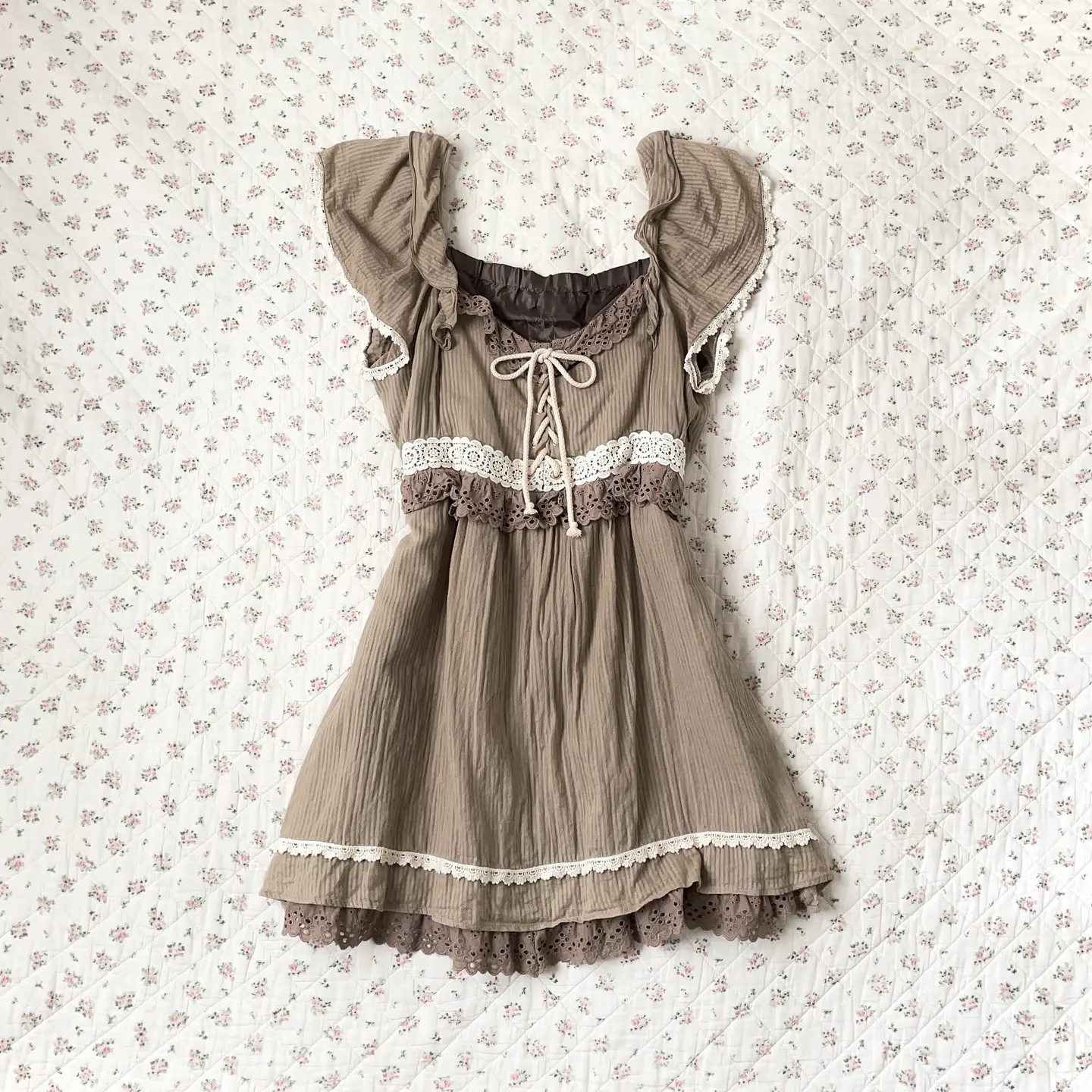 Brown lace halter pleated skirt mini skirt,  summer sexy cool comfortable millennium bug aesthetic Harajuku retro high street