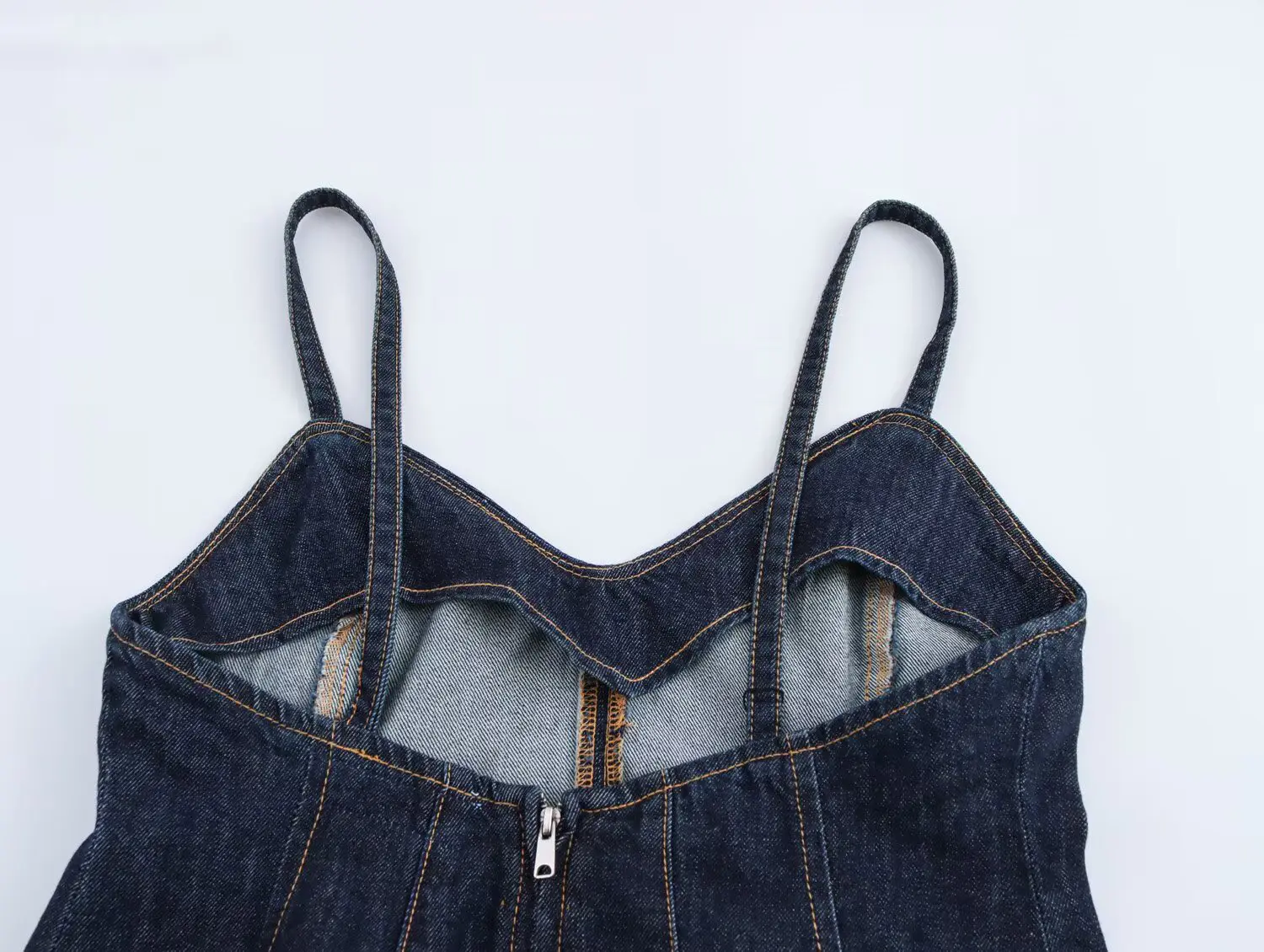 2025 Spring/Summer New Women's Hot Girl Pure Desire Wind Collection Waist Wave Wide Swing Cowboy Strap Tank Top