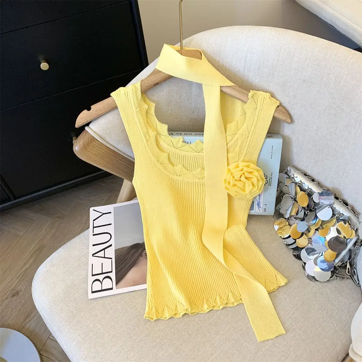 Yellow Fungus Edge Three-dimensional Small Flower Knitted Small Vest Women's Summer New Sweet Hot Girl Streamer Thin Cropped Top