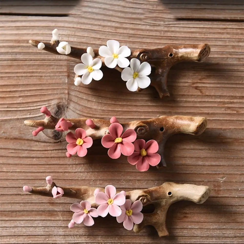 Mini Tea Pet Ornaments Magnolia Shape Plum Blossom Crafts Writing Brush Stand Incense Stick Holder Home Decor Aromatherapy Base