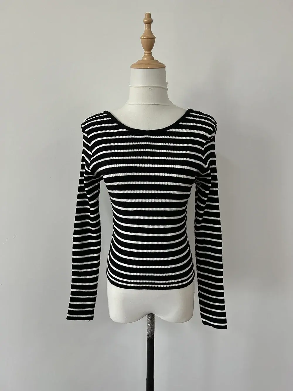 Retro Striped Skintight Backless Long Sleeve T-shirt Women's New 2024 Spring Slim-fit All-in-one Base Crop Top Women