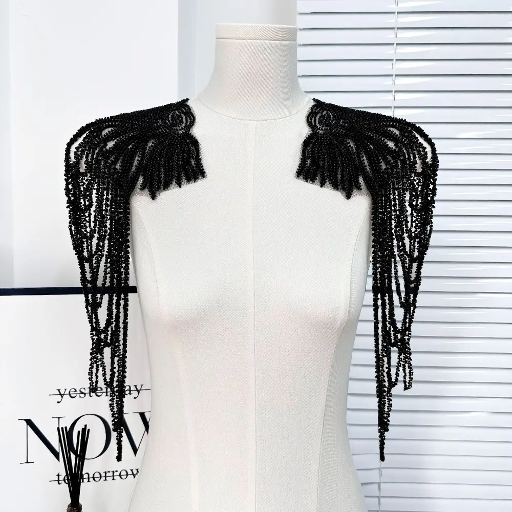 1PC Sequince Beaded Uniform Epaulets Men Women Cosplay Party Costume Accessories Shoulder Wrap Jewelry for Stage Performances