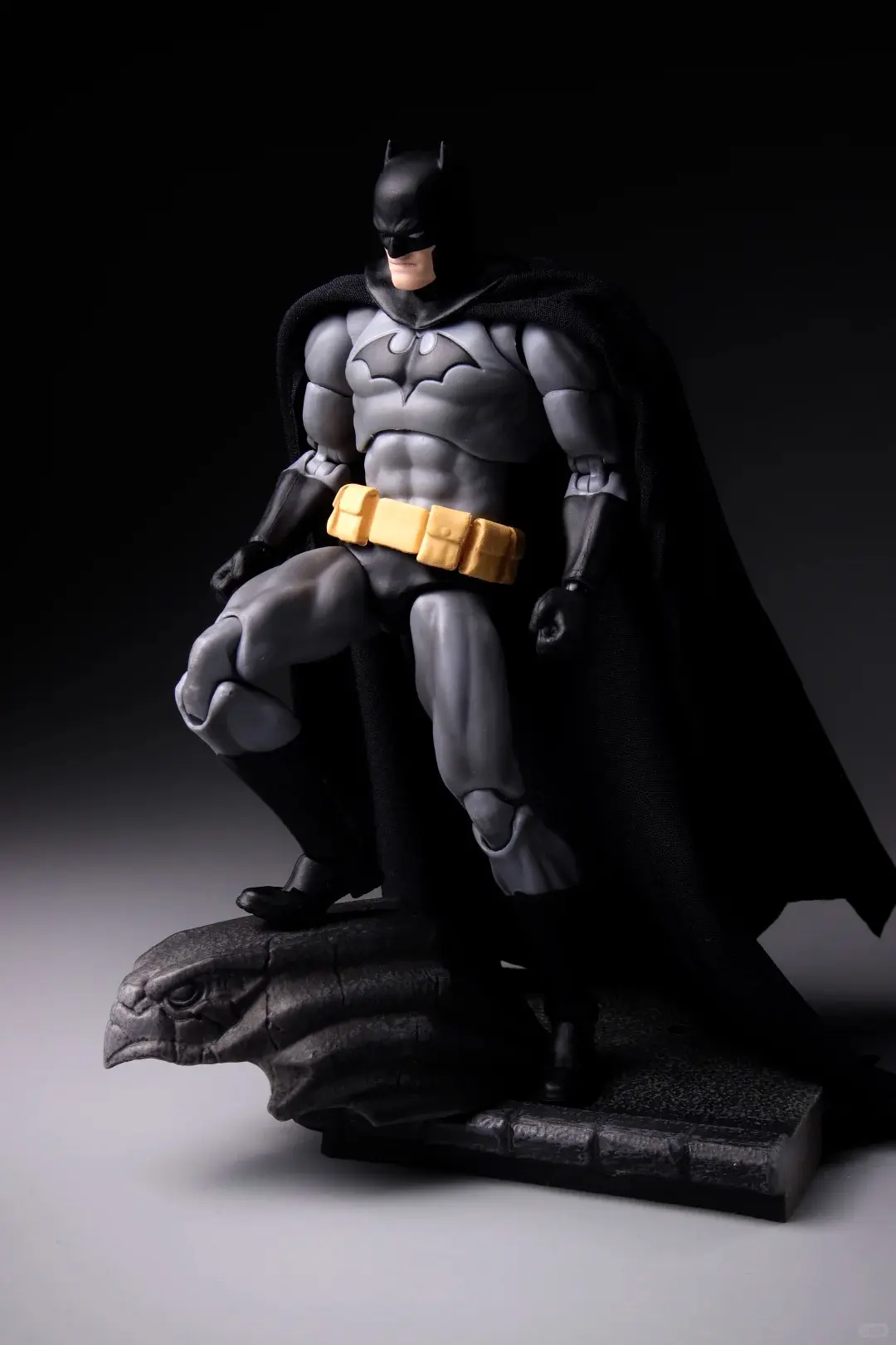 Original CT Toys Batman Figure Batman Mafex 126 Action Figures DC Justice League Hush Figure The Dark Knight Collection Kid Toy
