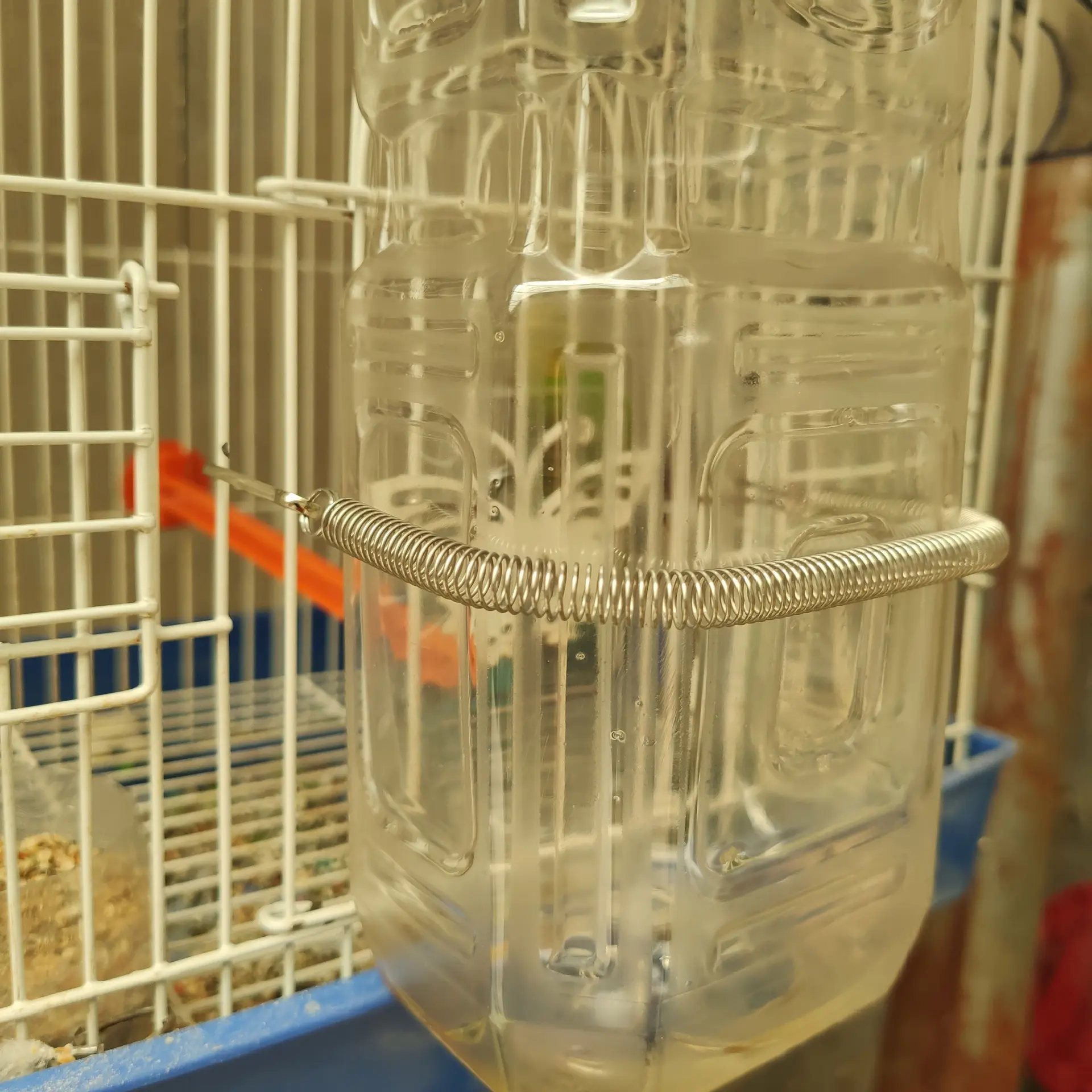 5Pcs Spring With 2 Clips Used Singly Or In Combination To Hold Rabbit Hamster Water Dispenser Drinking Bottle For Small Animals