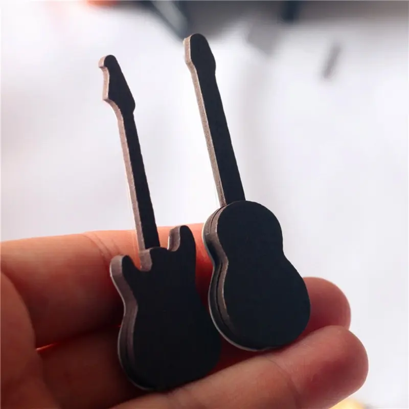 Dollhouse Guitar Miniature Musical Instrument Ornament Dollhouse Model Gift for Children Photo Props Doll House Model