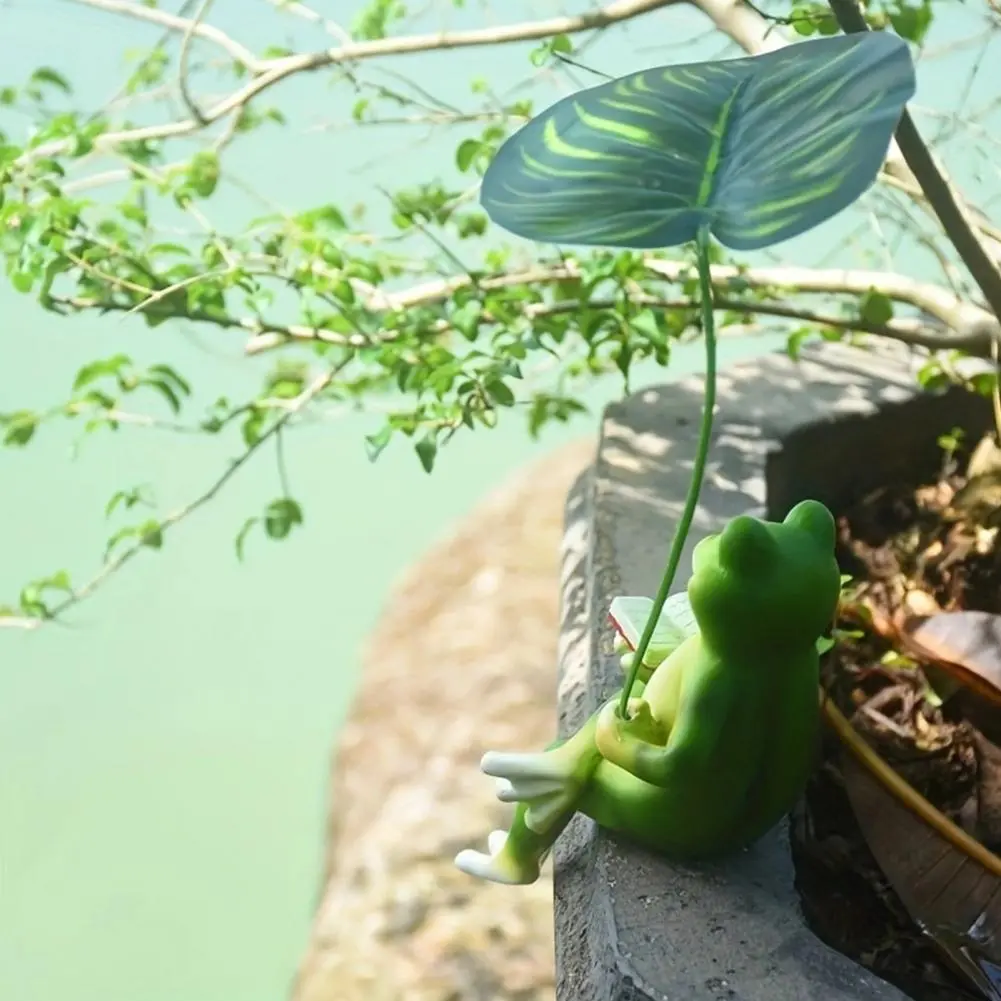 Fun Frog Decor for Garden Resin Sitting Frog Figurine Planter Decor for Flower Pots Balcony Miniature Frog Garden for Outdoor