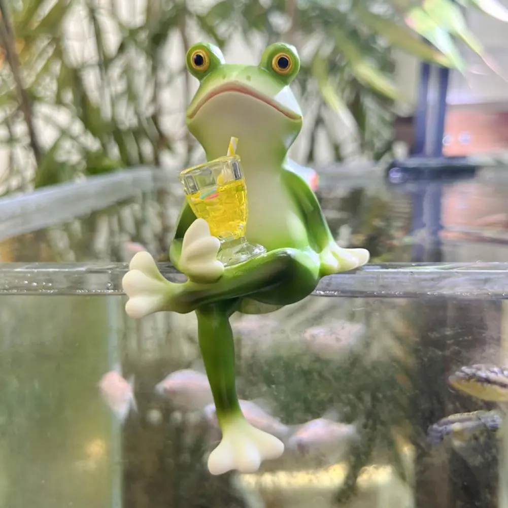 Outdoor Frog Decor Whimsical Frog Figurine Planters for Garden Decor Resin Frog Statue Edge Hugger for Flower Pots for Women
