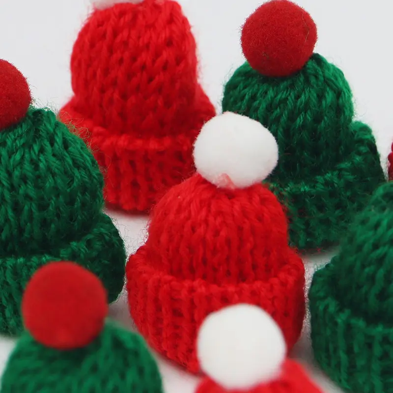 (10 Pcs/pack) 6x4cm Christmas Mini Knitted Hat Yarn Finger Hat Decoration Holiday Party Handmade DIY Baking Accessories Pendant