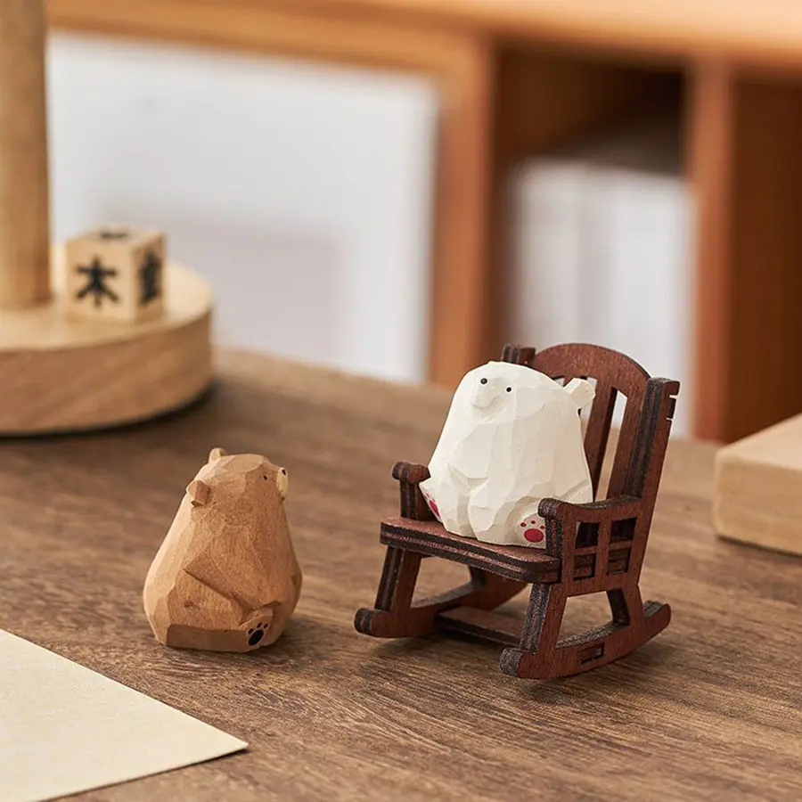 1Pcs Cute Mini Wooden Bear Miniature Solid Wood Hand Carved Bear Figurines Polar Bear Crafts Ornaments Tabel Decorate Kids Gifts