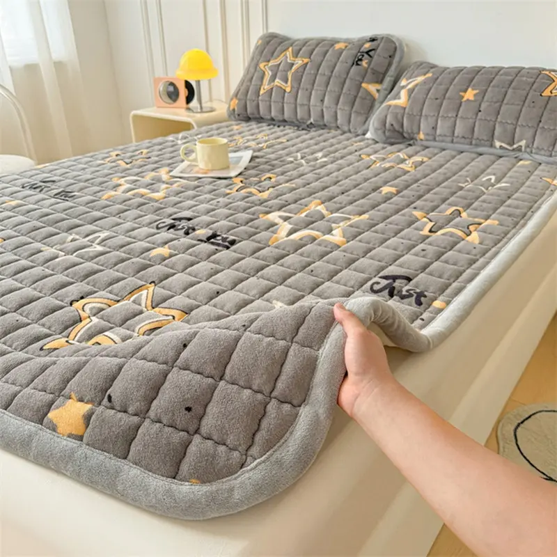 Winter Thicken Warm Milk Velvet Mattress Toppers Star Lion Bed Sheet Fold Thin Tatami Mat Solid Mattress Cover Double Bedspread