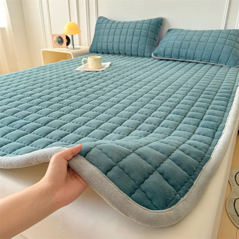 Winter Thicken Warm Milk Velvet Mattress Toppers Star Lion Bed Sheet Fold Thin Tatami Mat Solid Mattress Cover Double Bedspread