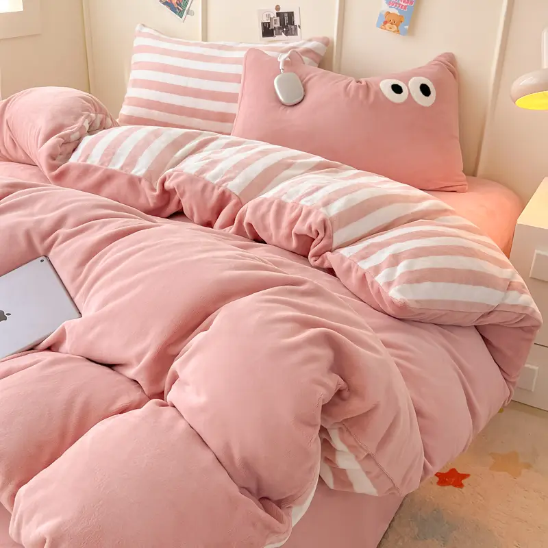 Simple Milk Velvet Warm Bedding Set Winter Soft Comfortable Queen Duvet Cover Coral Fleece Quilt Cover Cozy Eye Decor Pillowcase