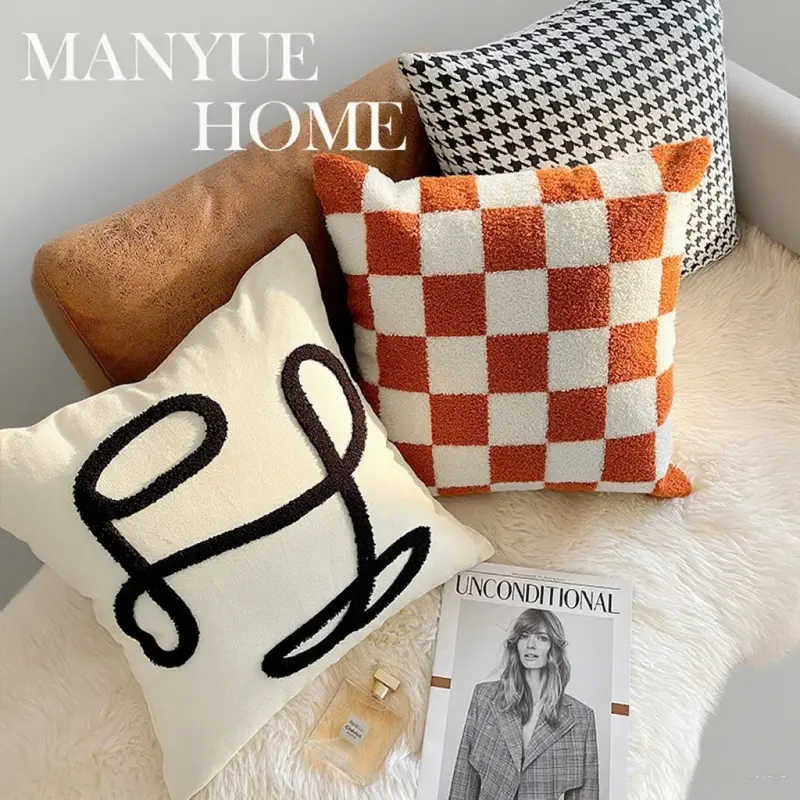 Nordic Lluxury Retro Cushion Cover Thick Velvet Plush Pillowcase 45x45cm Embroidery Pillow Case for Living Room