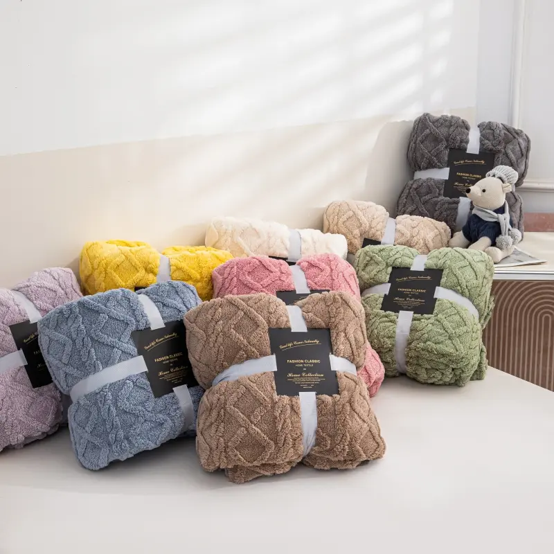 Opulent Plush: Double-Sided Taffeta Jacquard Throw Blanket - Luxurious, Exquisite Pattern, Enhanced Cozy Warmth for All Seasons