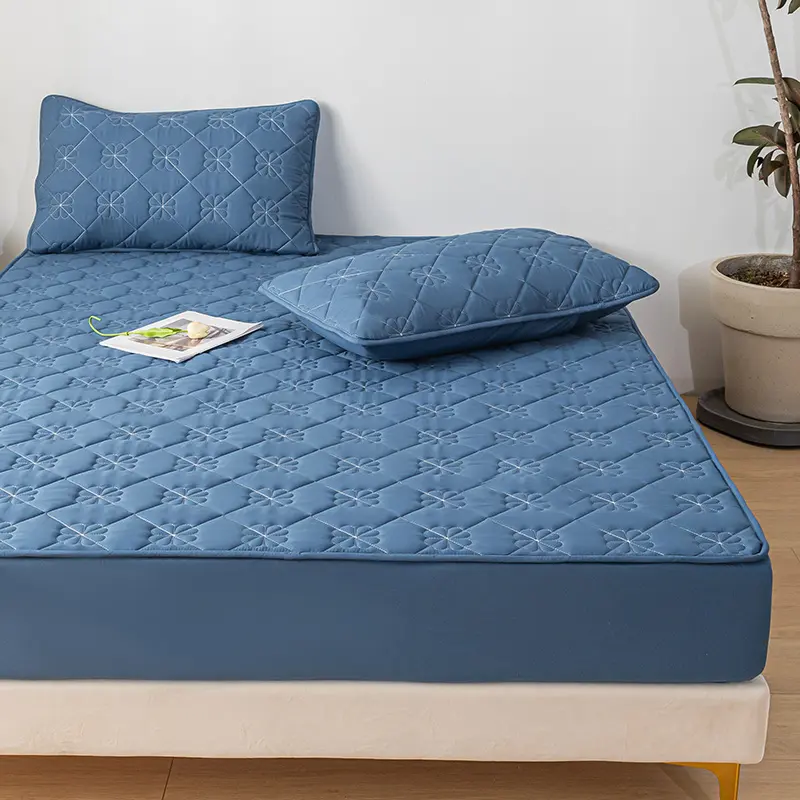 Luxury Quilted Waterproof Mattress Protector,Mattress Cover - Premium Quality,Breathable,Silent, A-Class Protection for Your Bed
