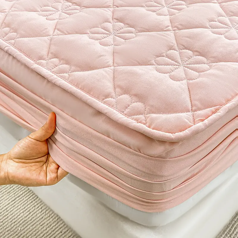 Quilted Mattress Protector - Antibacterial Durable Mattress Cover, Jacquard Design, Breathable & Hypoallergenic - Easy Care