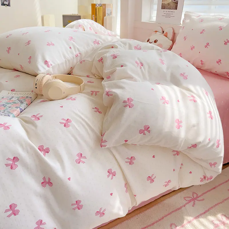 Adorable Minimalist 100% Cotton Duvet Cover Set with Pillowcases - Single or Double Bed Sizes, Add Touch of Cuteness to Bedroom