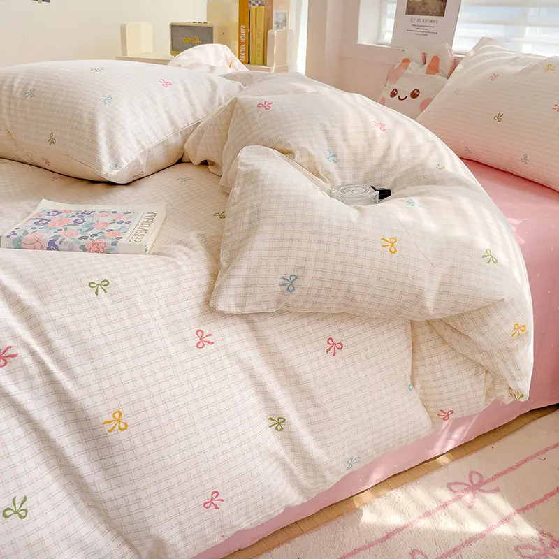 Adorable Minimalist 100% Cotton Duvet Cover Set with Pillowcases - Single or Double Bed Sizes, Add Touch of Cuteness to Bedroom