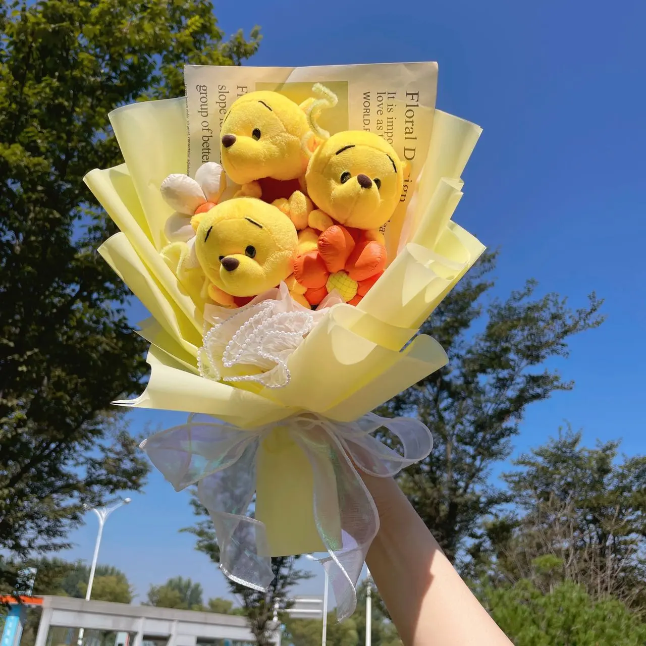 Cartoon Winnie the Pooh Plush Doll Toy Handmade Flower Bouquet Wedding Valentine's Day Christmas Graduation Gifts