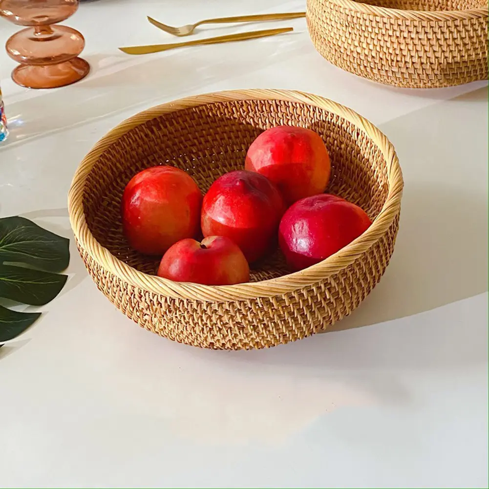 Round Woven Fruit Basket Natural Simplicity Handmade Rattan Storage Basket Wear-resistant Eco-friendly for Cake Snack Drink