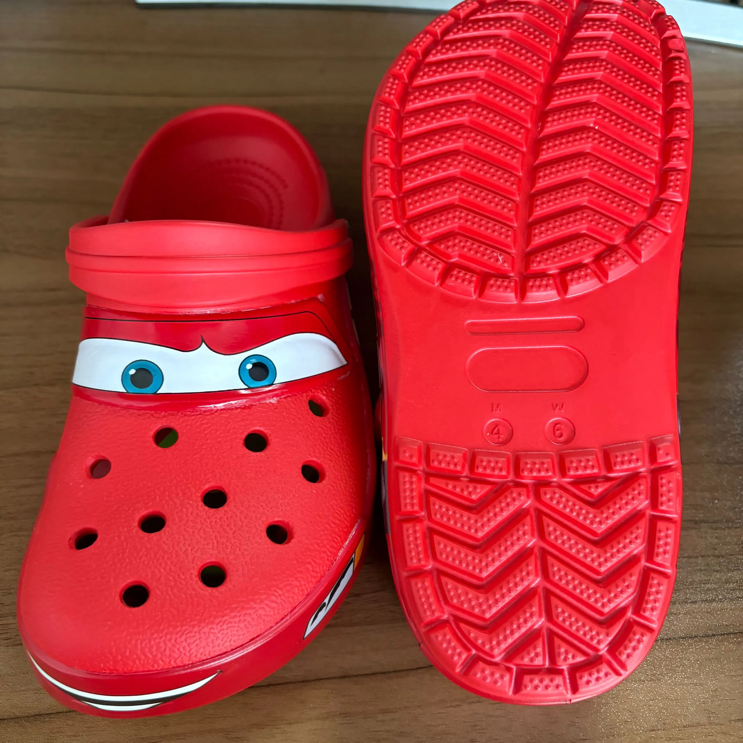 Disney New Lightning Mcqueen Pixar Cartoon Solid Waterproof Slippers Beach Shoes Sandals Casual Breathable Ankle-Wrap Shoes Gift